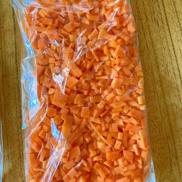 うちの下ごしらえ みじん切り人参の冷凍保存 レシピ 作り方 By おいしんぼ 楽天レシピ